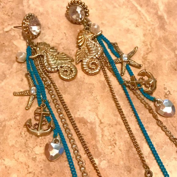 Betsey Johnson Nautical Seahorse Earrings - Picture 2 of 3